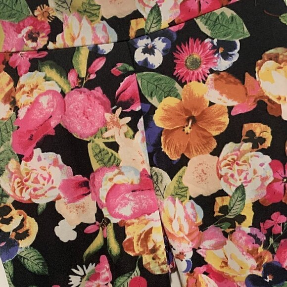 BEAUTIFUL Vintage Red Tipped Rose Yoga Leggings, High Waist Hand Sewn Roses | St - Picture 4 of 7